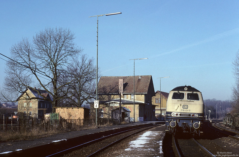 218 424 mit E3121 Aschaffenburg - Ulm in Rot am See