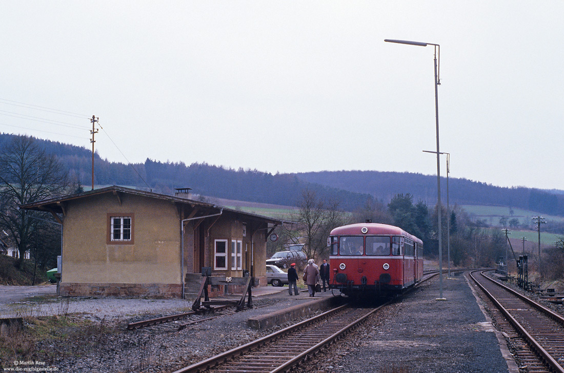 Schienenbus der Baureihe 798 im Bahnhof Ruppboden