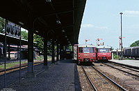 Ferkeltaxe Schienenbusse der Baureihe 771 und Baureihe 772 mit alter Nummer im Bahnhof Blumenberg