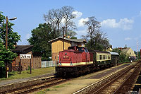 Am 15.5.1995 steht die Cottbusser 202 427 mit dem N3404 in Uckro bereit Fahrt nach Falkenberg/Elster. 