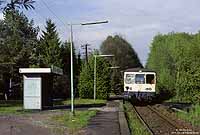 Eta 515 526 fährt als Nahverkehrszug Hilgen - Opladen in Bergisch Neukirchen ein