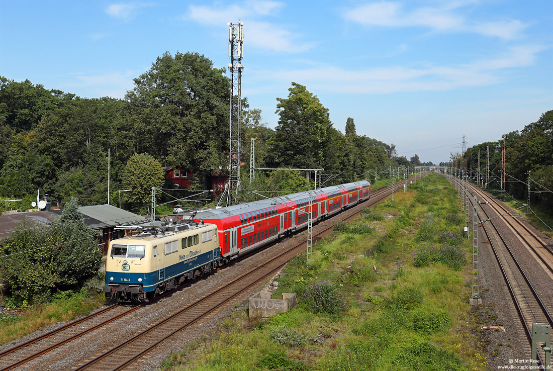 111 174 Miet mich oder kauf mich in ozeanbau/beiger Lackierung im ehemaligen Bahnhof Kalkum