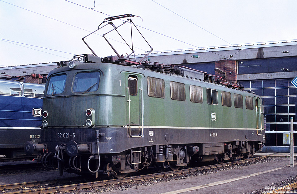 182 021 im Bw Saarbrücken