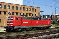 181 212 auf dem Namen Luxembourg getauft in verkehrsrot in Koblenz Hbf