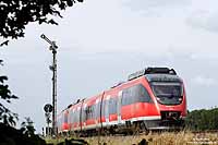 Als RB 11643 (Euskirchen – Bonn) passiert der 644 041 das westliche Einfahrsignal des Bahnhofs Odendorf. 17.9.2008