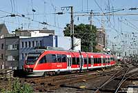 Aus Kall kommend fährt der 644 051 als RB 11118 in Köln Hbf ein. 27.7.2009