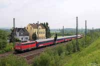 Aufgrund des Wagenmangels bei der DB kamen seit Mitte Mai Sitzwagen der „Bahntouristik Express“ (BTE) auf dem Ersatz-IC zum Einsatz. Am 1.6.2010 fährt der IC2863 mit der 113 268 als Zuglok und der 115 261 am hinteren Zugende durch Bönen, dem Zielbahnhof Hamm entgegen ….