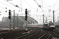 Am trüben 10.2.2010 erreicht der IC2862 aus Hamm Köln Hbf.