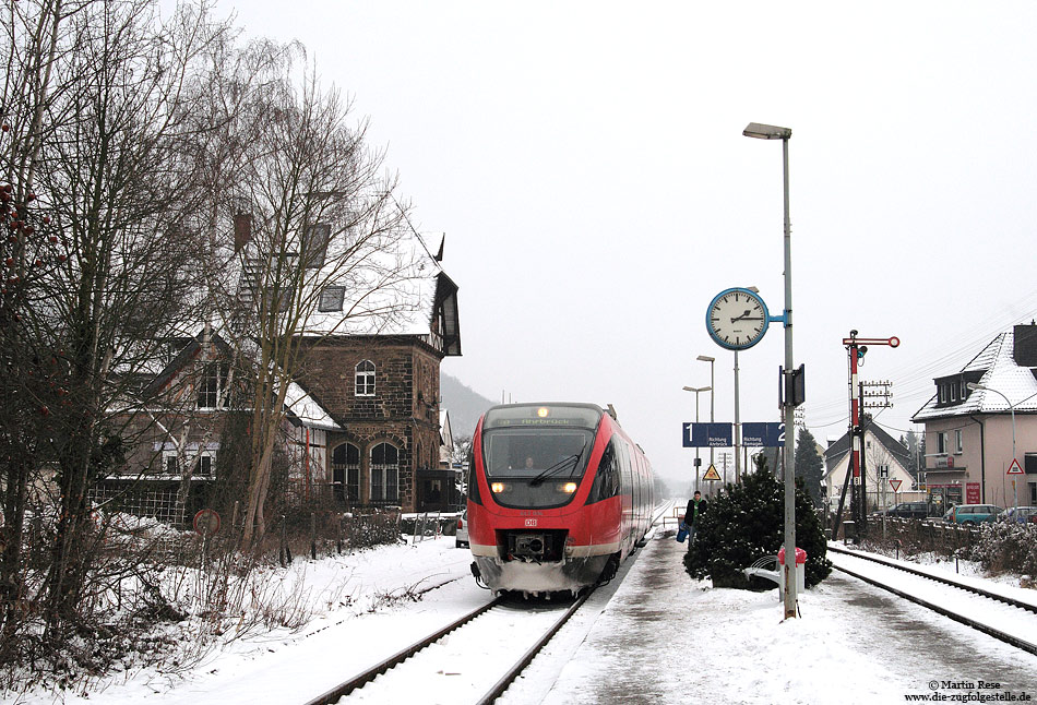 Als RB12185 erreicht der 643 004 Bad Bodendorf.