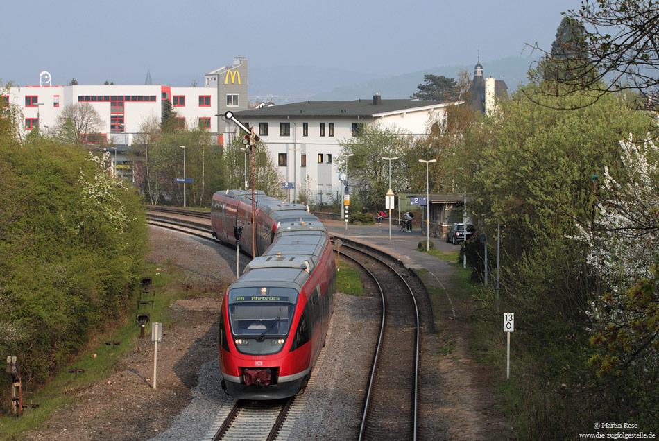 643 013 verlässt als RB12190 Ahrweiler