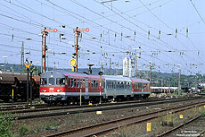 624 616 mit mintgrünen Mittelwagen in Schwerte mit Formsignalen