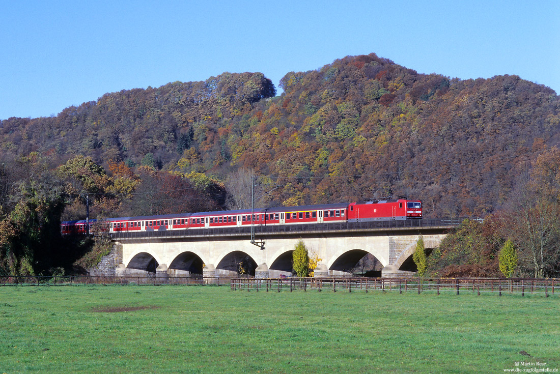 143 183 mit S12 auf der Siegbrücke bei Merten