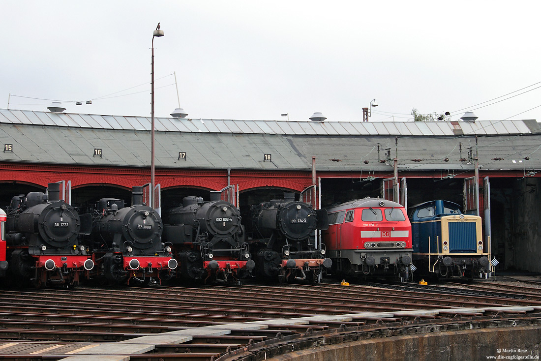 218 128 und 212 372 Lokschuppenfest im Südwestfälischen Eisenbahnmuseum im Bw Siegen