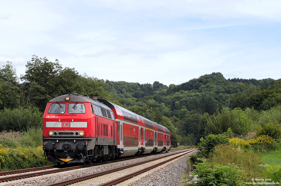 Unweit der Aufnahmestelle des IC119 entstand das Foto des mit der 218 409 bespannten IRE4229. 25.8.2009