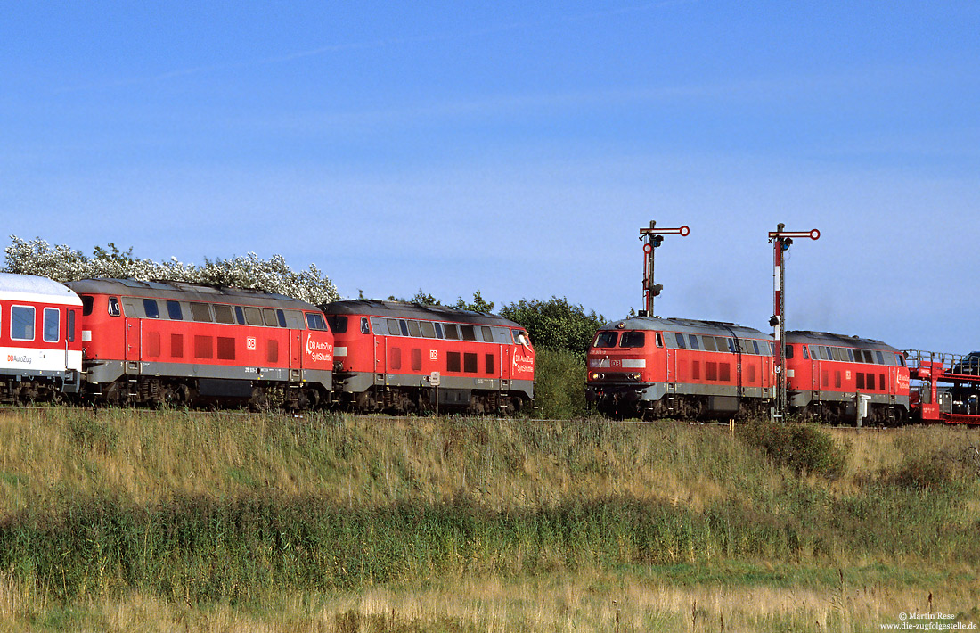 In Keitum bekam ich, mit 215 906, 909, 904 und 911 gleich vier dieser Umbauten vor die Linse. 13.9.2005