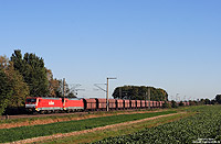 Die "Erzbomber" der Relation Rotterdam - Dillingen sind inzwischen in fester Hand der Baureihe 189. Zwischen Sechtem und Brühl fährt der mit der 189 047 und 044 bespannte CSQ 48711 in Richtung Niederlande. 9.10.2010