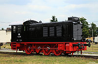 Beim Sommerfest des DB-Museums in Koblenz Lützel wurde die äußerlich aufgearbeitete V36 107 vorgestellt. Die Lok kam Anfang des Jahres aus Bremen, wo sie lange Zeit auf dem Denkmalsockel stand und sich in einem entsprechenden Zustand befand. 