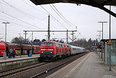 218 333 mit IC2311 in Itzehoe