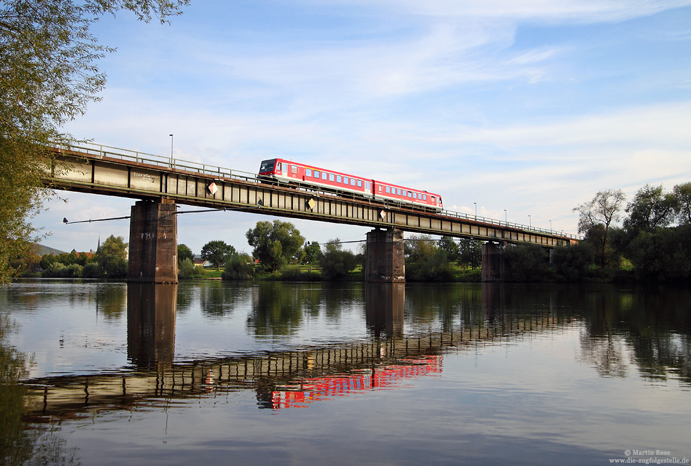 628 644 als RE4394 Crailsheim - Aschaffenburg auf der Mainbrücke bei Erlenbach