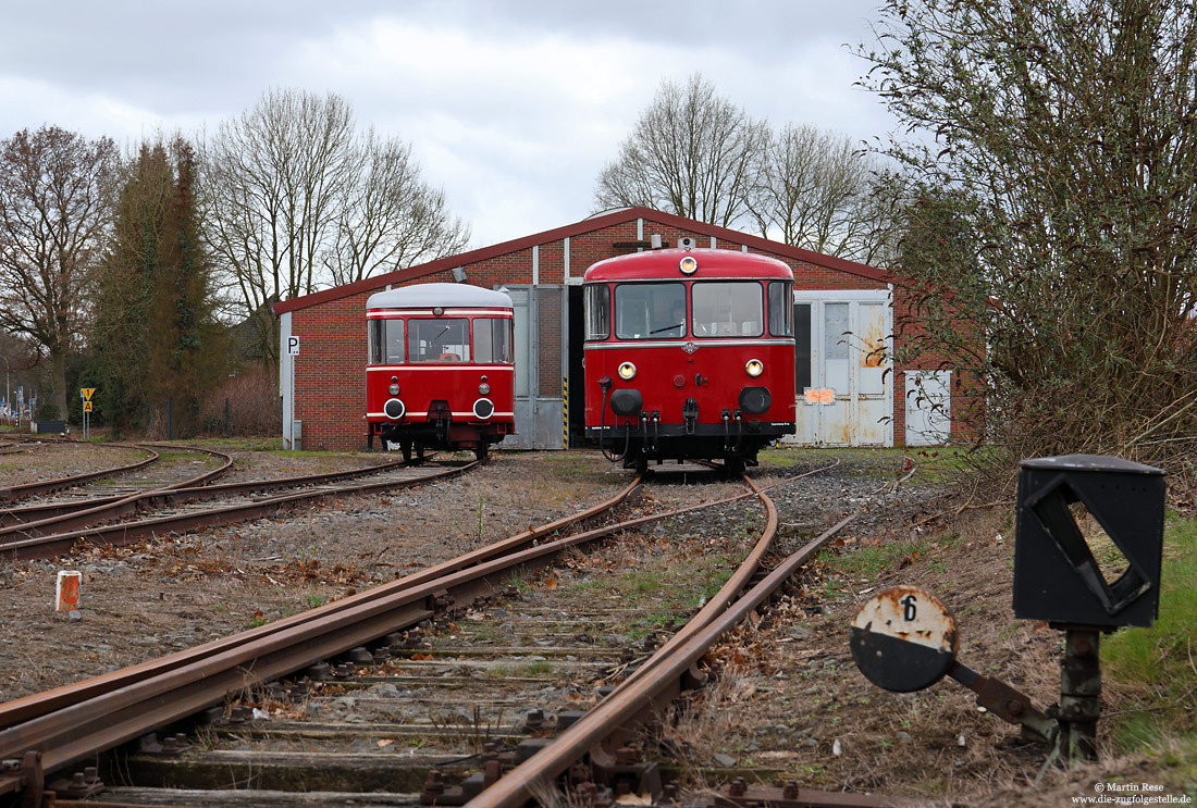 VT1 und VT2 ex 798 514 der Hümmlinger Kreisbahn im Bahnhof Werlte