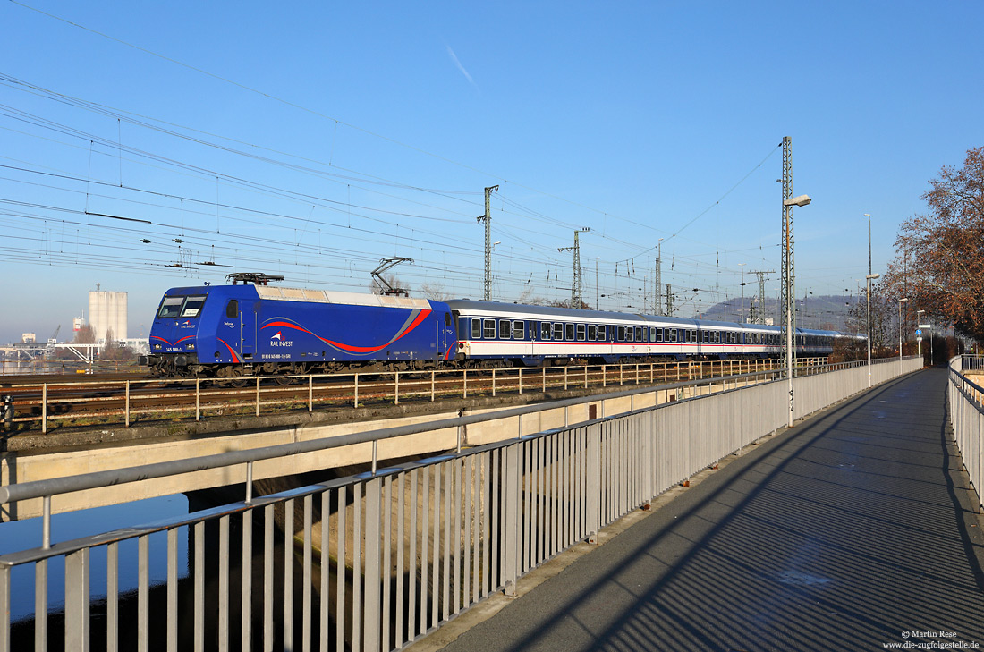 145 088 Stefanie im Einsatz für TRI mit Abellio-Ersatzzug auf der Neckarbrücke in Heilbronn