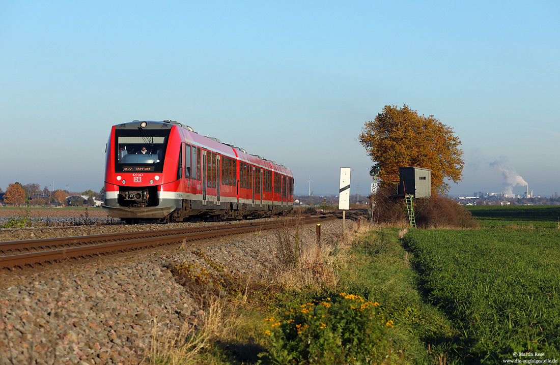 620 043 ehemals 622 012 bei Wißkirchen auf der Eifelstrecke im abendlichen Licht