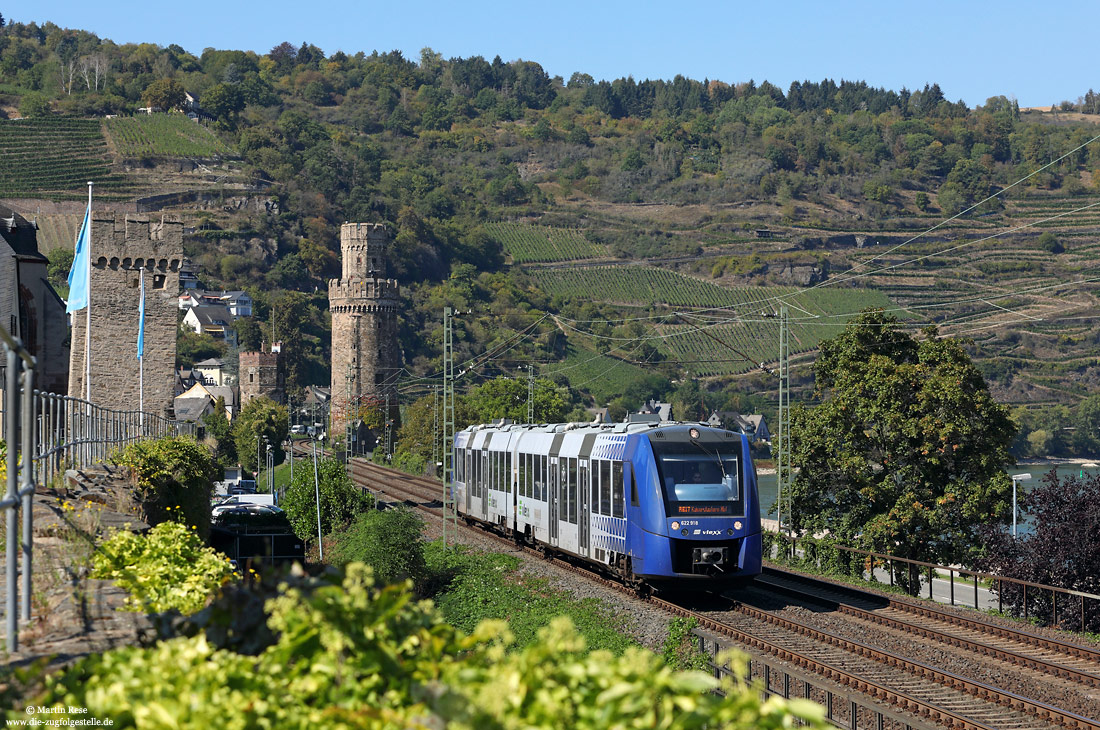 vlexx 622 657 als RE7 nach Kaiserslautern an der Stadtmauer in Oberwesel