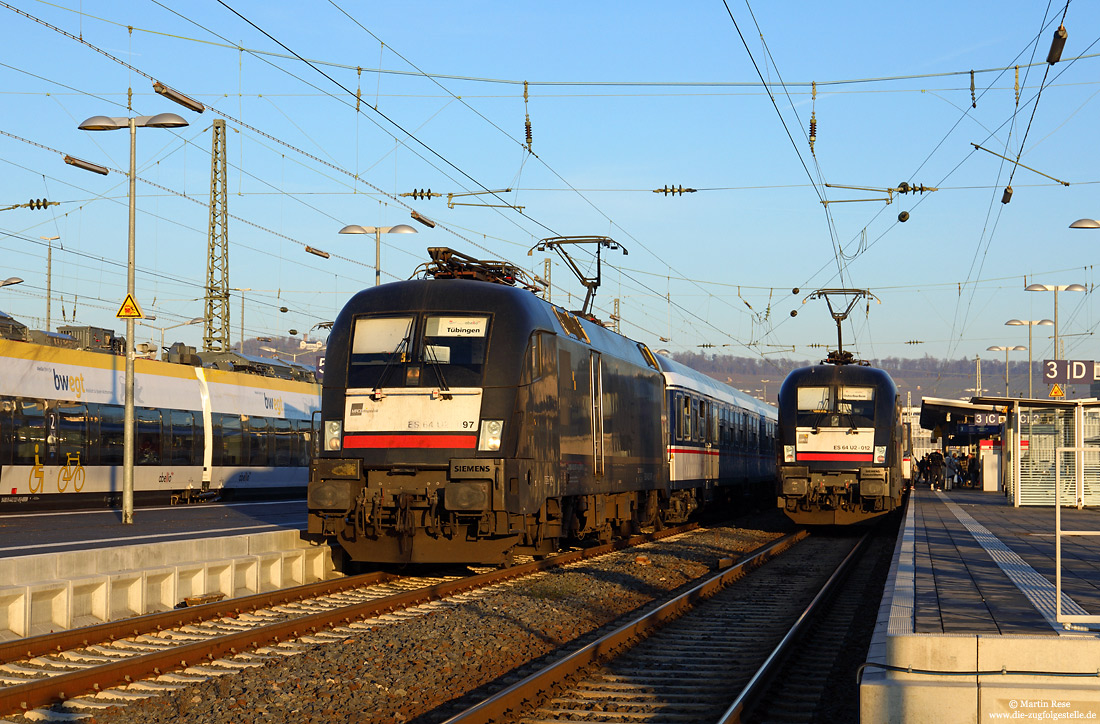 ES64 U2-097 neben ES64 U2-012 im Einsatz bei TRI mit Abellio-Ersatzzüge in Heilbronn Hbf