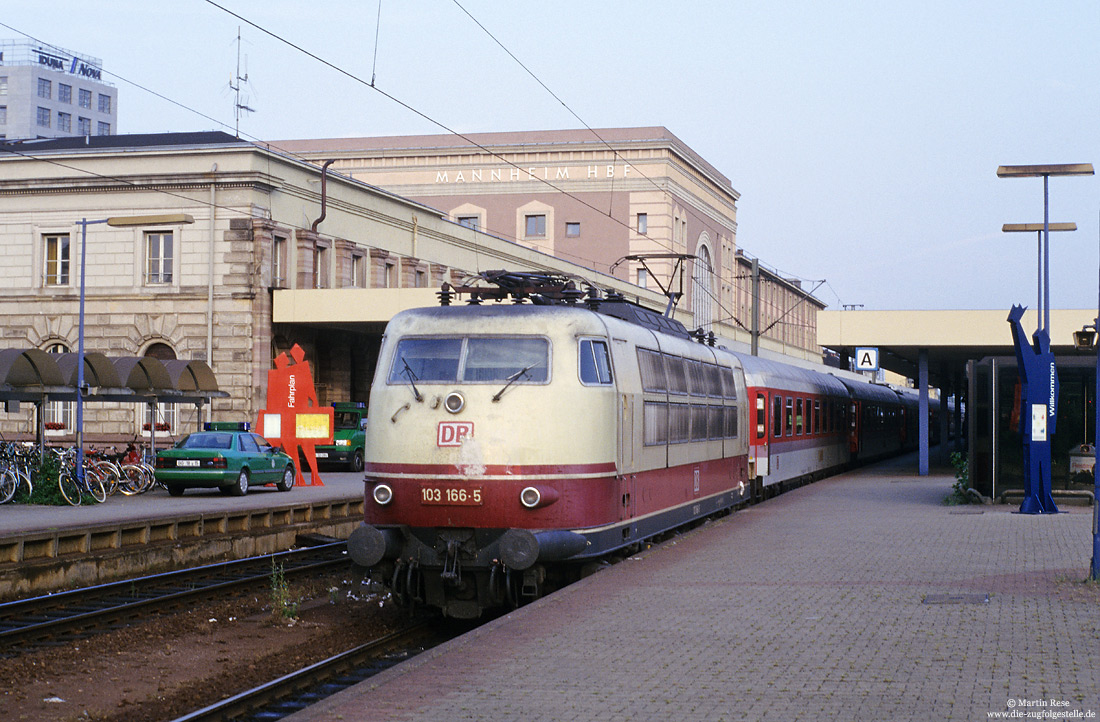 103 166 mit EC4 Verdi in Mannheim Hbf