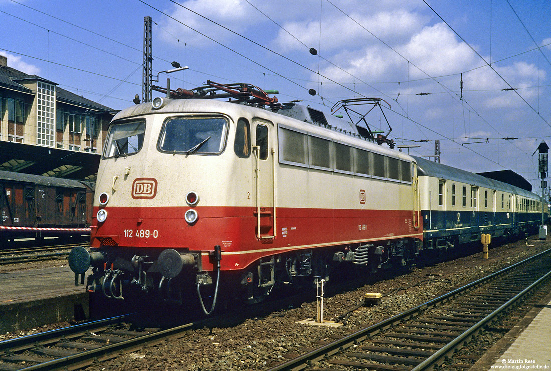 Portrait der 112 489 in Osnabrück Hbf