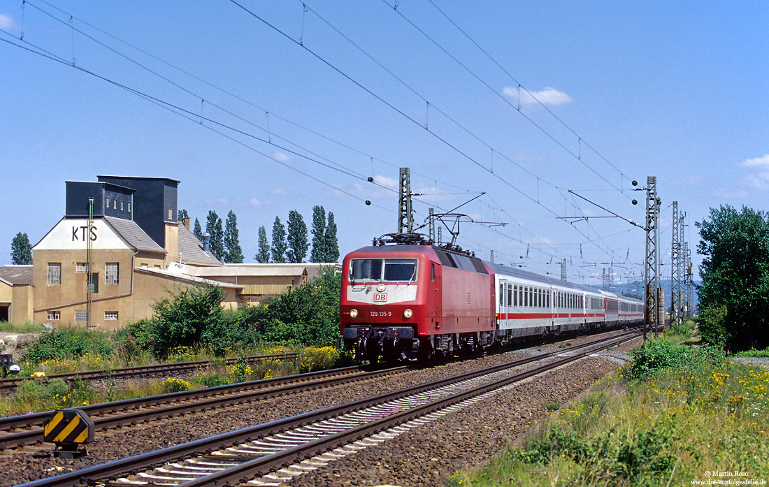 orientrote 120 125 mit IC526 bei Urmitz