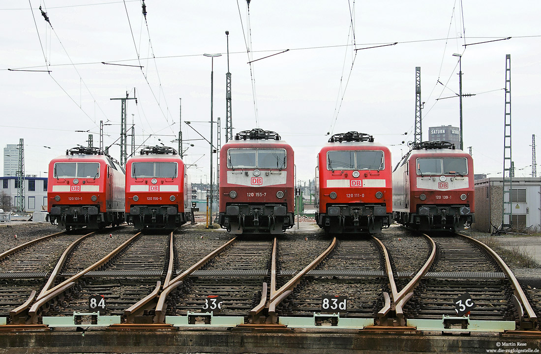 Loktreffen an der Drehscheibe 2 in Köln Bbf mit 120 101, 120 156, 120 155, 120 111 und 120 139