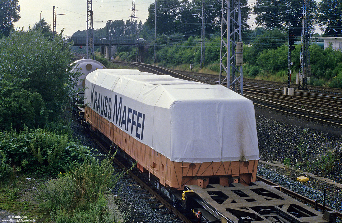 Lokkasten einer Serien-120 mit Krauss-Maffei-Plane in Paderborn Gbf