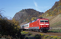 120 140 unterhalb der Burgruine Hammerstein auf der rechten Rheinstrecke