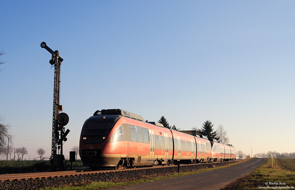 644 034 bei Kuchenheim auf der Voreifelbahn mit Formsignalkombination