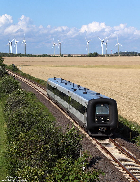 MF5285 bei Burg West, auf der Insel Fehmarn