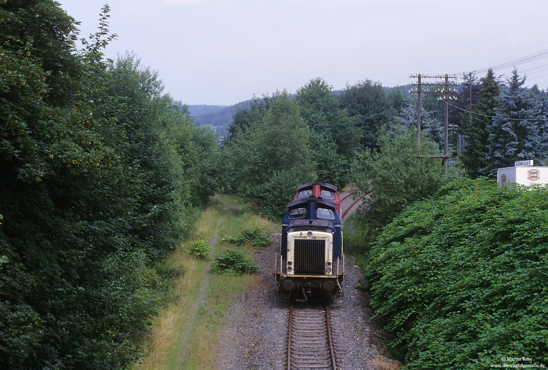 212 328 in ozeanblau-beige bei Marienheide