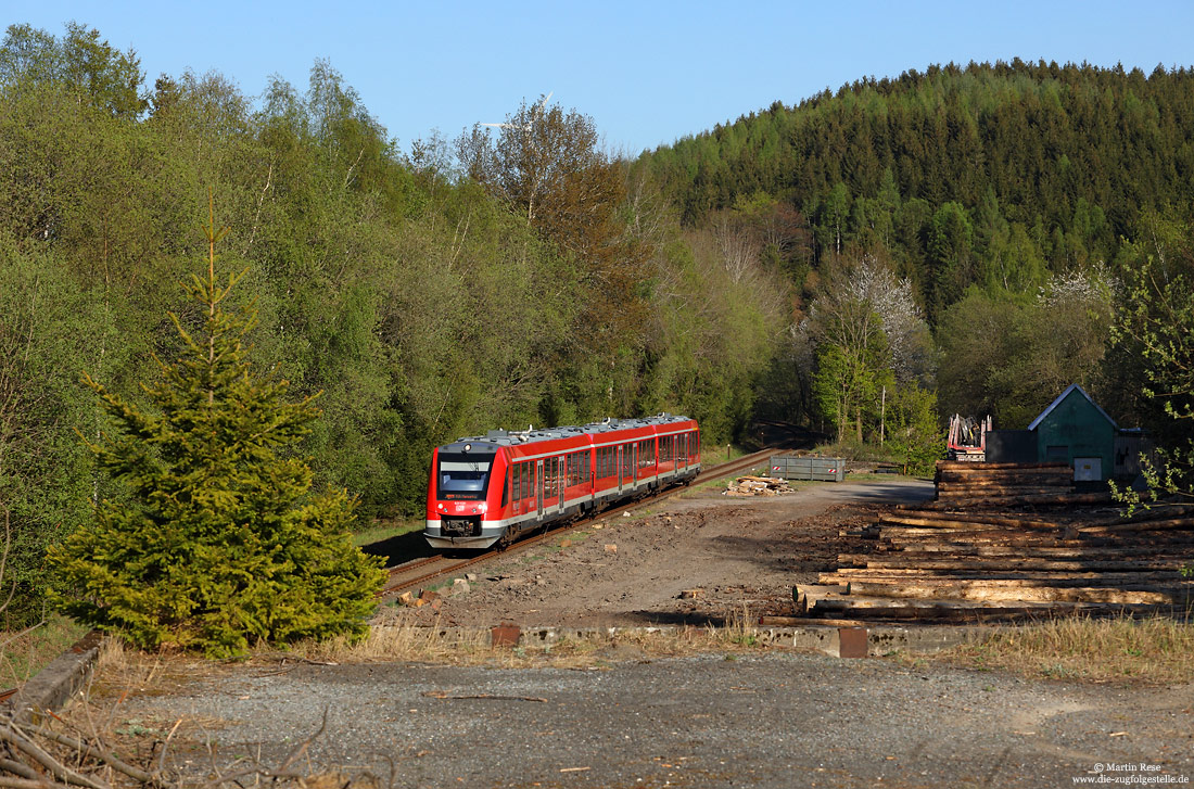 620 520 im abendlichen Licht im ehemaligen Bahnhof Holzwipper