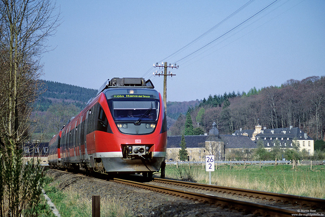 644 037 bei Ehreshoven mit Schloss und Telegrafenleitungen