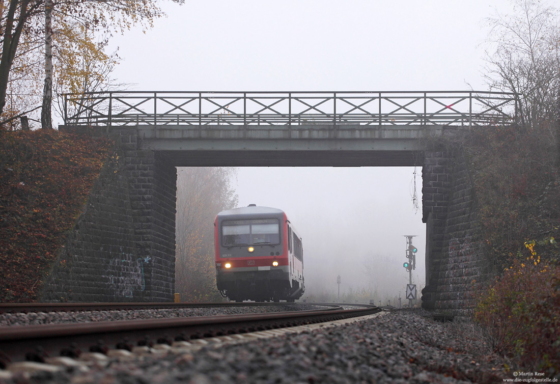 629 313 an der Feldwegbrücke bei Kruft auf der Pellenz-Eifelbahn 