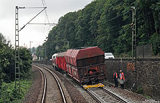 In den frühen Abendstunden des 1.9.2010 entgleiste der zweite Wagen des CS47925 (Neuss Gbf – Voestalpine) in Bacharach und beschädigte Weichen und Gleise! Am Vormittag des Folgetages stand der "Übeltäter" noch immer auf der Strecke und konnte erst im Laufe des Tages mit Hilfe eines Schienenkrans wieder aufgegleist werden. In den Folgetagen musste dann auch der Oberbau auf einer Länge von knapp 1,6 Kilometer erneuert werden.