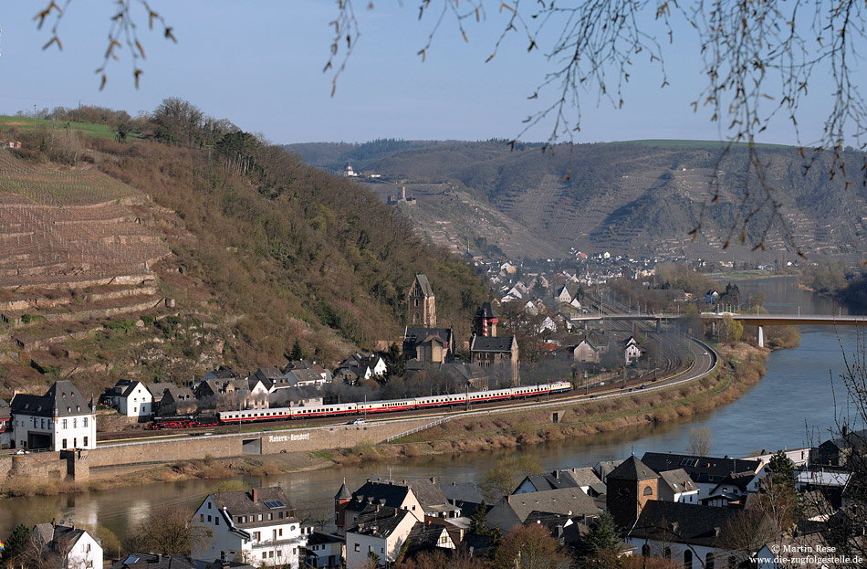 entlang der Moselstrecke bei Plandampf: 41 360 mit IC91302 in Kobern Gondorf