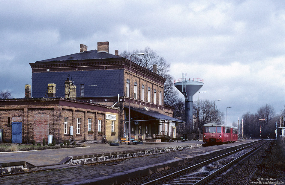 172 136 auf der Wipperliesel im Bahnhof Klostermansfeld