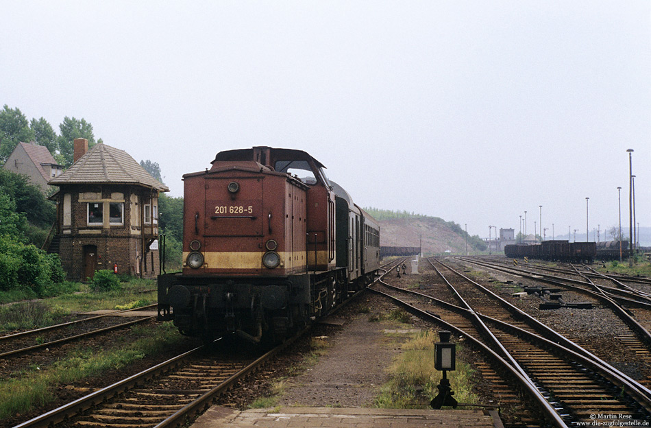 201 628 auf der Halle-Hettstedter-Eisenbahn mit N8812 aus Heiligenthal im Bahnhof Hettstedt