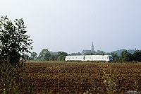 Kurz hinter Berga Kelbra fährt der 628 576 als RB37236 durch die Felder nach Stolberg. 12.9.2000