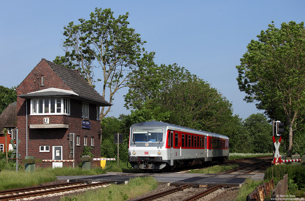 628 535 passiert das Stellwerk Lf in Risum Lindholm