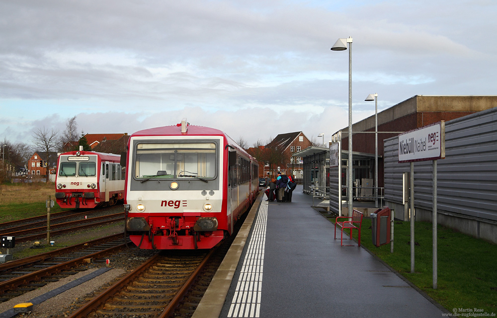 Am 27.12.2015 steht im Kleinbahnhof der neg der VT506/VT505 bereit zur Fahrt als neg19 nach Dagebüll.