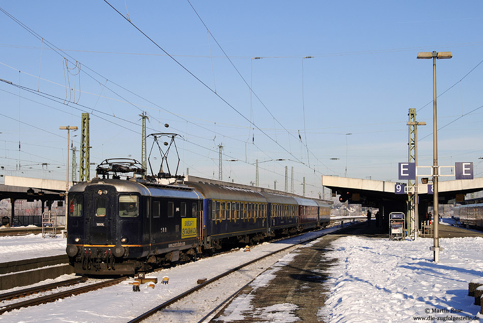 10008 der Centralbahn aus dem Jahr 1946 mit Sonderzuig im Bahnhof Hamm