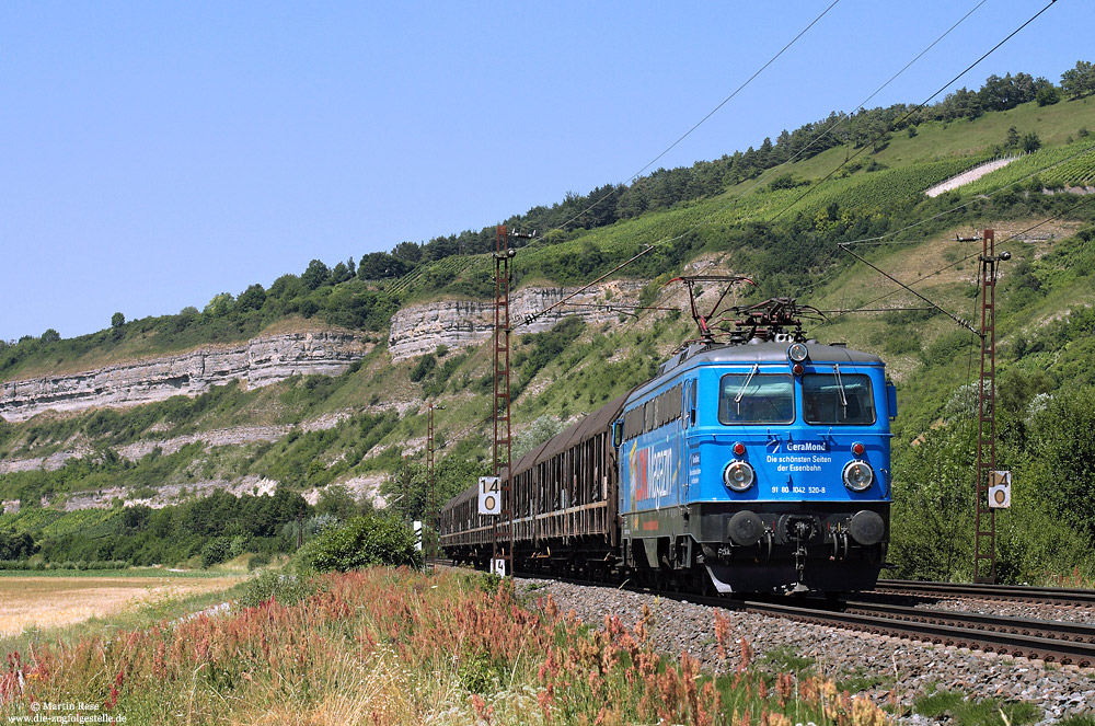 1042 520 mit dem Henkelzug im Maintal bei Thüngersheim