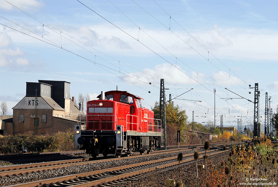 Bei Urmitz fährt die 294 578 nach Andernach